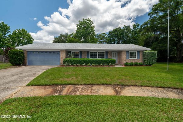 Attached, Exterior, Facade, Brick Facade, Ranch