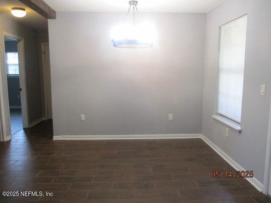 Empty room, Interior, Pendant Lights, Wood Texture Flooring