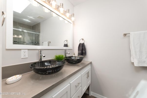Bathroom, Dual Sink Vanities, Interior