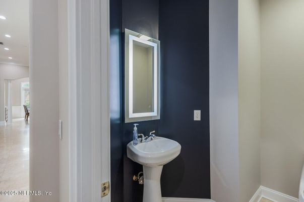 Bathroom, Interior, Recessed Lighting