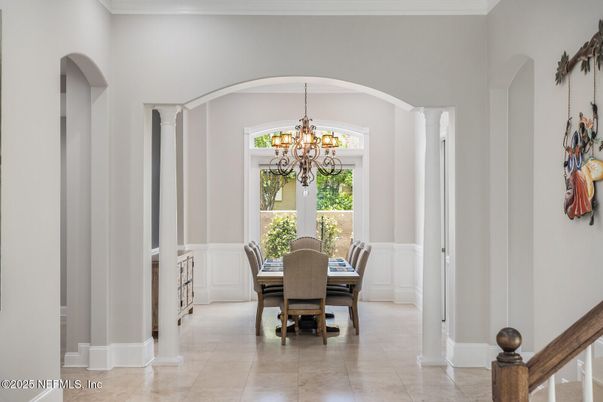 Chandelier, Dining room, Interior