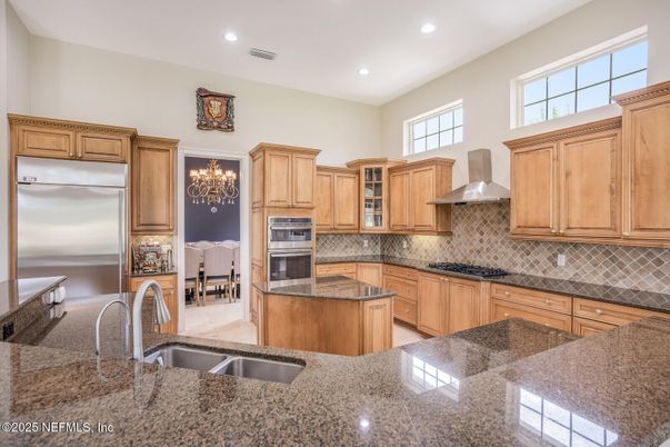 Chandelier, Dining room, Interior, Kitchen, Recessed Lighting, Stainless Steel Appliances