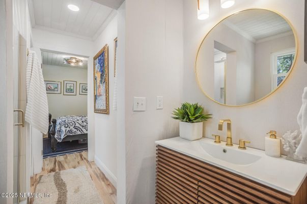 Bathroom, Interior, Recessed Lighting, Wood Texture Flooring