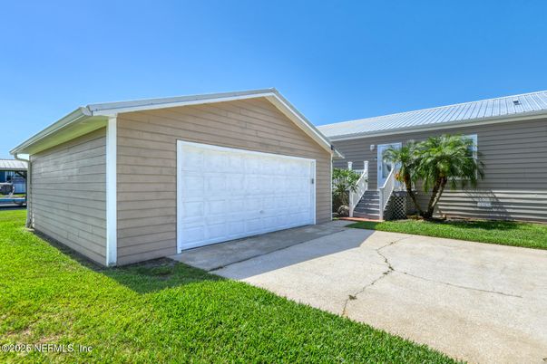 Detached Garage, Exterior