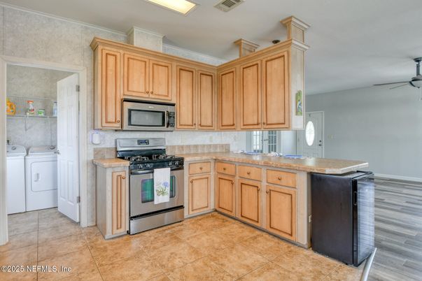 Interior, Kitchen, Washer, Wood Texture Flooring