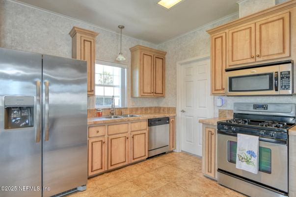 Interior, Kitchen, Pendant Lights, Stainless Steel Appliances
