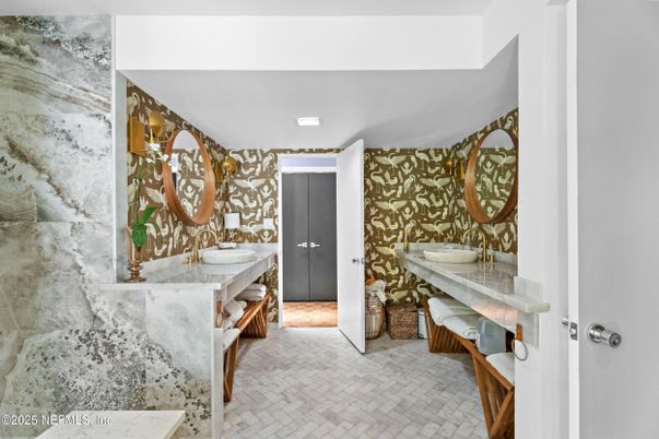 Bathroom, Interior, Recessed Lighting