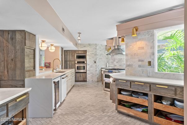 Interior, Kitchen, Stainless Steel Appliances