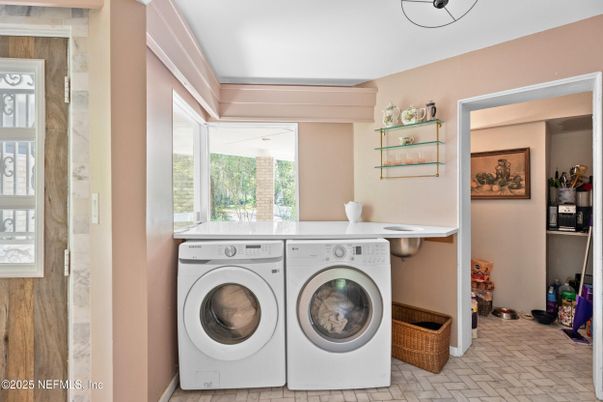 Interior, Washer