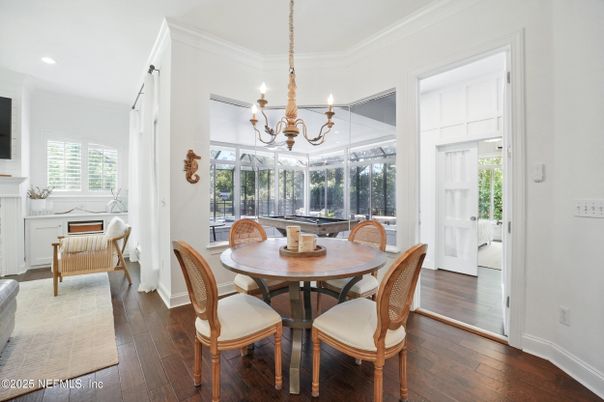 Chandelier, Dining room, Interior, Recessed Lighting, Wood Texture Flooring
