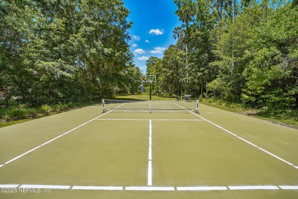 Exterior, Tennis Courts