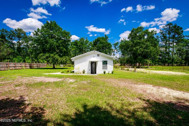 Backyard, Exterior
