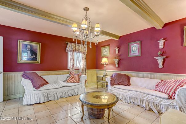 Chandelier, Interior, Living room