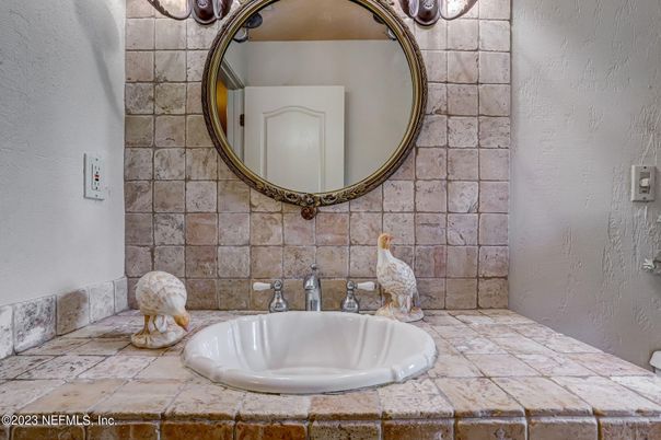Bathroom, Interior, Tile Countertops