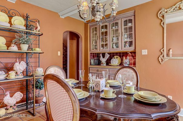 Chandelier, Dining room, Interior