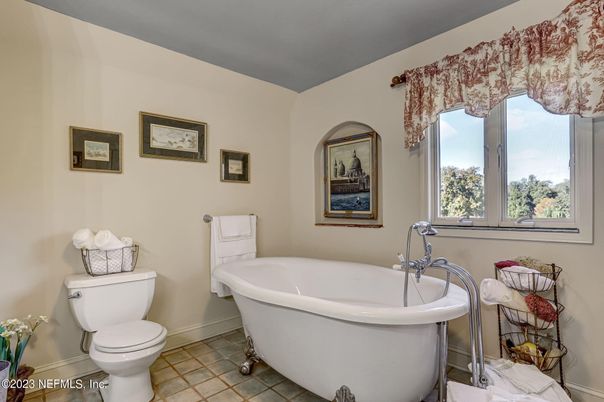 Bathroom, Free Standing Baths, Interior