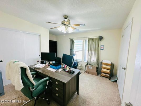 Home Office, Interior