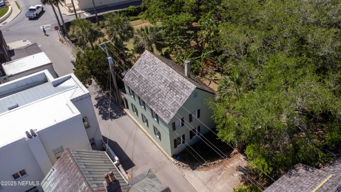 Exterior, Drone