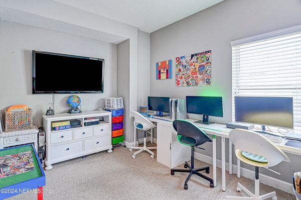 Home Office, Interior