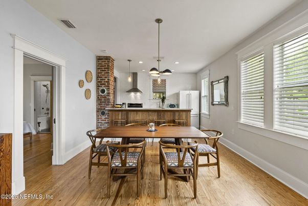 Dining room, Interior, Kitchen, Pendant Lights, Recessed Lighting, Wood Texture Flooring