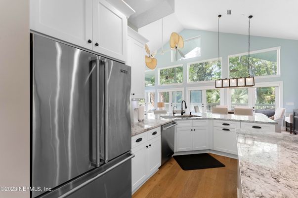 Interior, Kitchen, Pendant Lights, Wood Texture Flooring