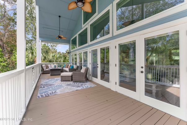 Exterior, Sun Room