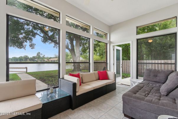 Interior, Living room, Sun Room, Water