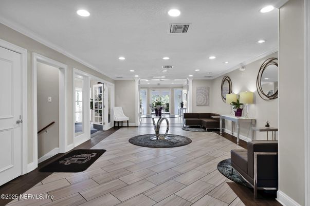 Interior, Recessed Lighting, Wood Texture Flooring