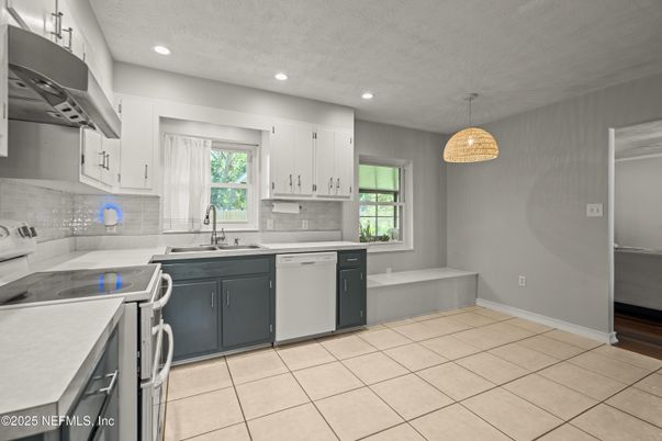 Interior, Kitchen, Pendant Lights, Recessed Lighting