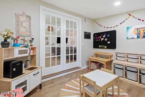 Interior, Recessed Lighting, Wood Texture Flooring