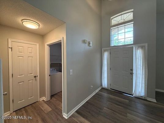 Interior, Washer, Wood Texture Flooring