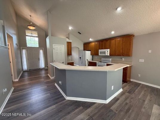 Interior, Kitchen, Pendant Lights, Recessed Lighting, Wood Texture Flooring