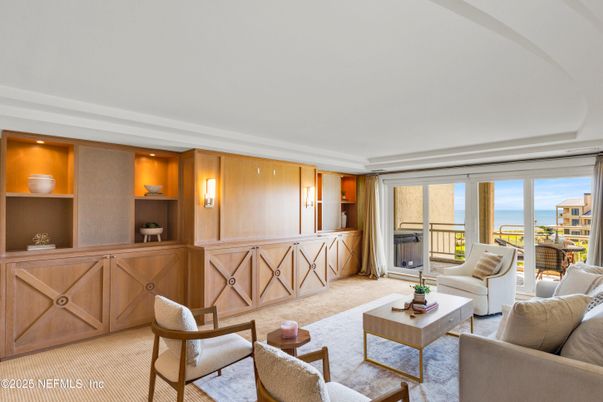 Interior, Living room, Recessed Lighting, Water