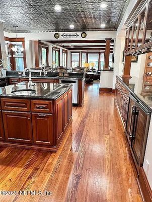 Dining room, Interior, Kitchen, Pendant Lights, Recessed Lighting, Wood Texture Flooring