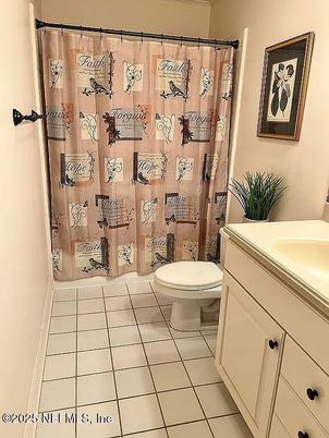 Bathroom, Interior, Tile Countertops