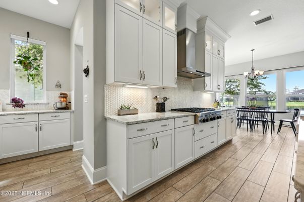 Chandelier, Dining room, Interior, Kitchen, Recessed Lighting, Wood Texture Flooring