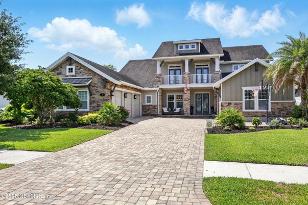 Attached, Exterior, Facade, Farmhouse