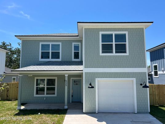 Attached, Exterior, Facade, Rowhouse