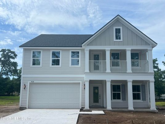 Attached, Exterior, Facade, Farmhouse