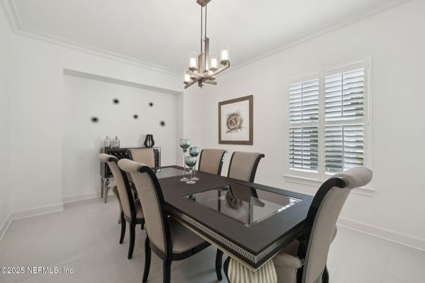 Chandelier, Dining room, Interior, Pendant Lights
