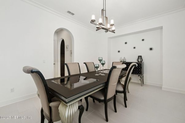 Chandelier, Dining room, Interior, Pendant Lights