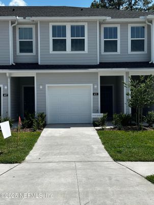 Attached, Exterior, Facade, Rowhouse