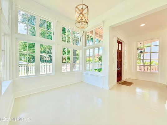 Chandelier, Empty room, Interior, Pendant Lights, Recessed Lighting