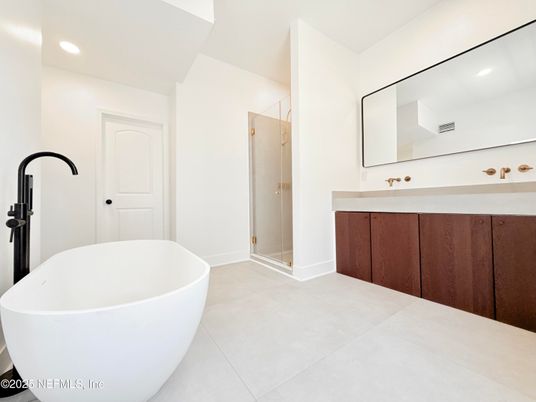 Bathroom, Dual Sink Vanities, Free Standing Baths, Interior, Recessed Lighting