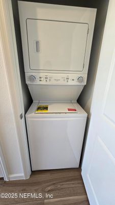 Interior, Utility Closets, Washer, Wood Texture Flooring