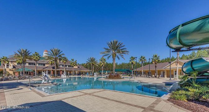 Exterior, Playground, Pool