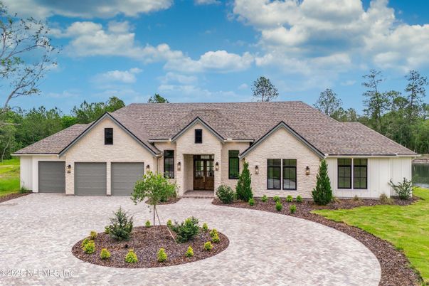 Attached, Exterior, Facade, Ranch