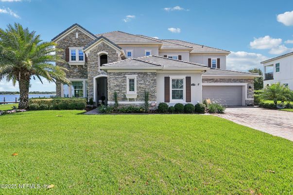 Attached, Exterior, Facade, Mediterranean