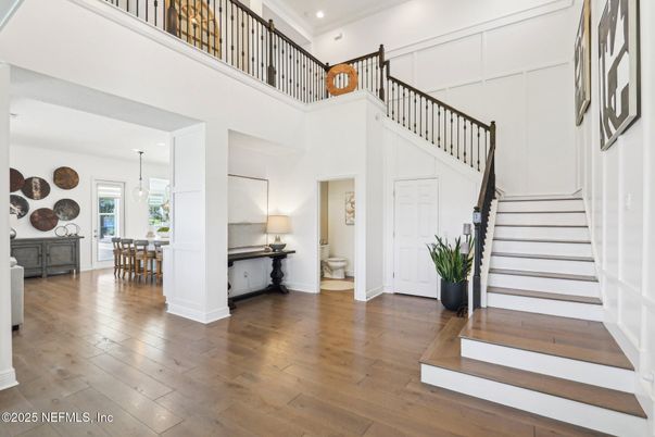 Chandelier, Dining room, Interior, Recessed Lighting, Wood Texture Flooring