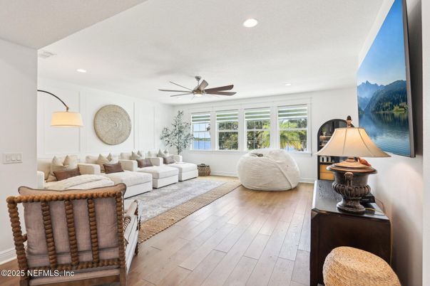 Interior, Living room, Recessed Lighting, Wood Texture Flooring